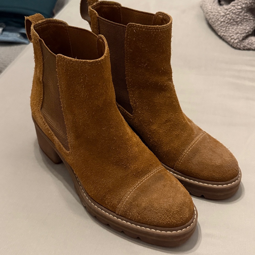 Anthropologie Bernardo Salem Boots- 7- Suede- Tobacco